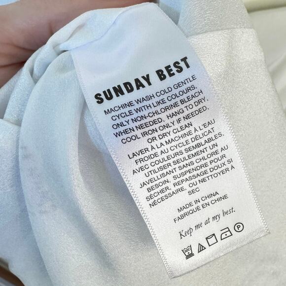 ARITZIA SUNDAY BEST Mini Dress White Sz 10 Makeup Lipstick Summer EUC Aesthetic - Picture 8 of 8